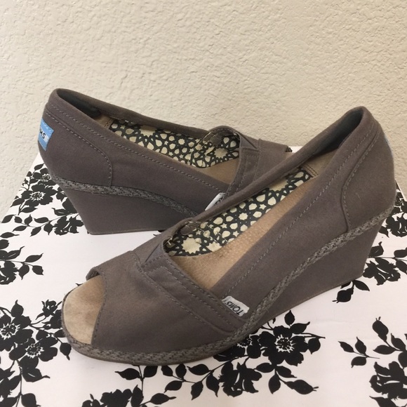 Toms Wedges