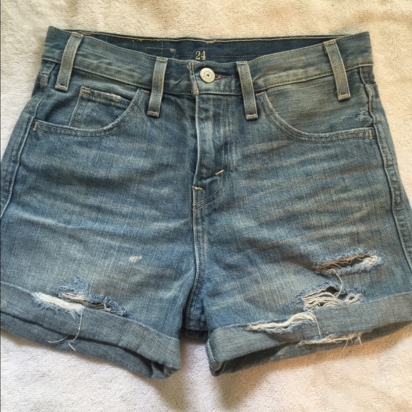 Vintage High-Waisted Levi Cuffed Shorts