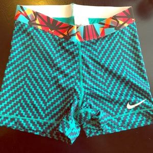 NWOT Nike pro shorts