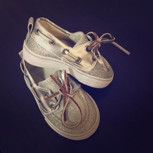 Koala Kids size 4c silver glitter loafers