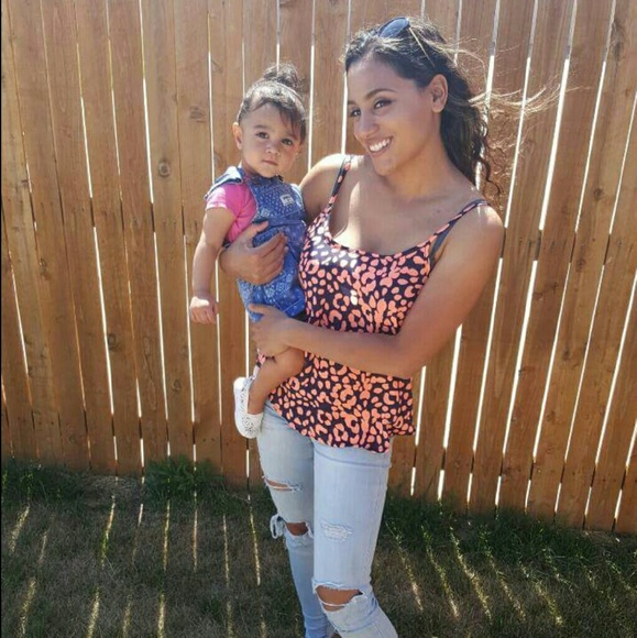 Meet your Posher, Cynthia - Picture 1 of 1