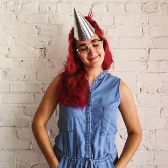 Meet your Posher, Krissie - Picture 2 of 6