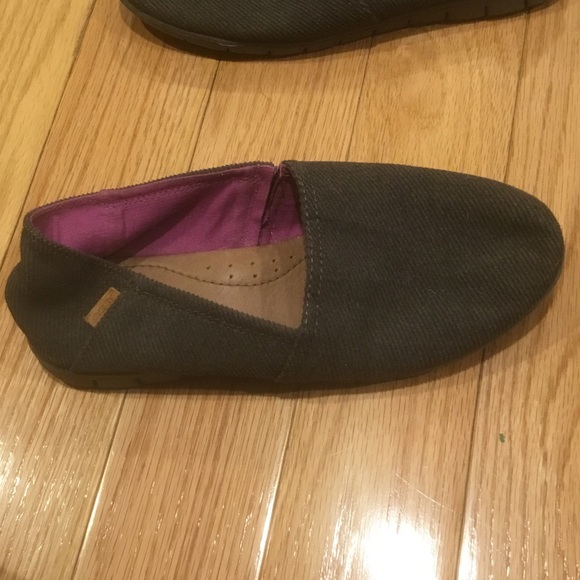 Aldo brand slip on "TOM" style shoes❣ - Picture 2 of 4