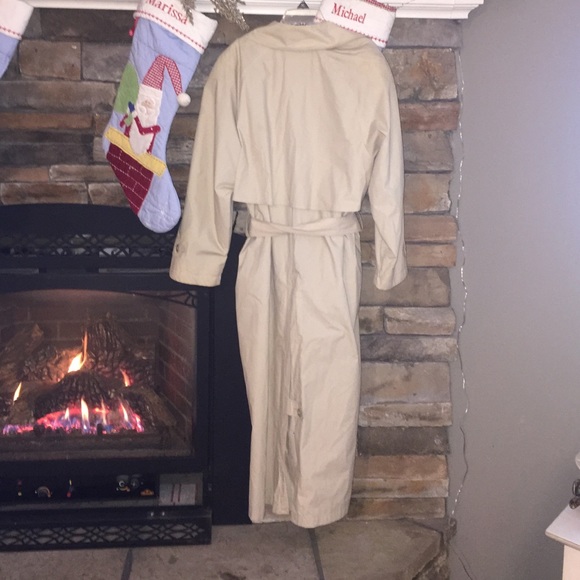 London Fog Trench Coat - Picture 3 of 4