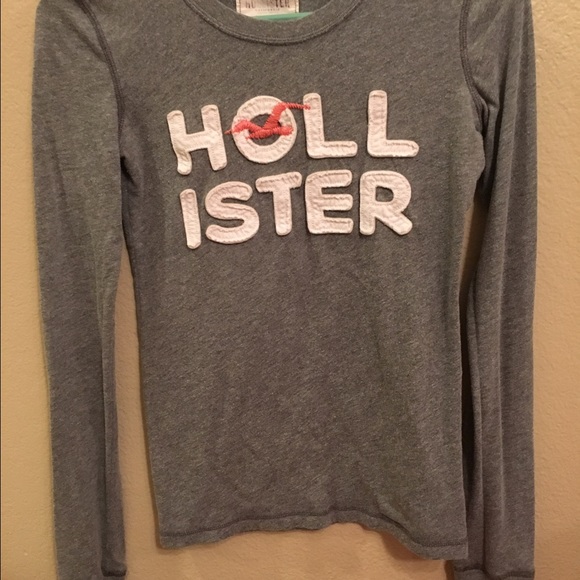 Hollister shirt size small