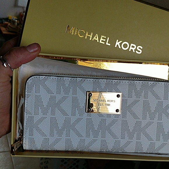 Michael kors Saffiano wallet