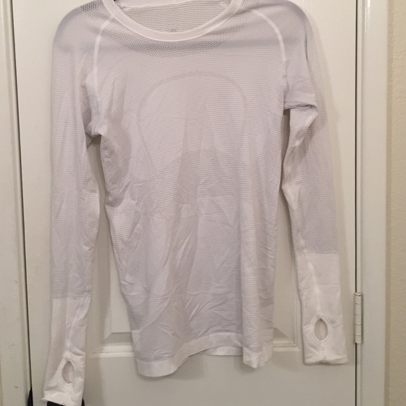 LULULEMON long sleeve shirt