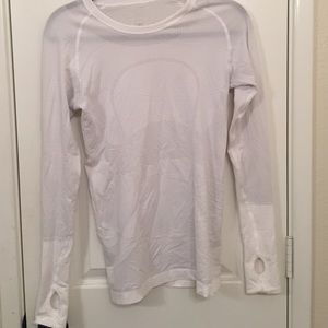 LULULEMON long sleeve shirt