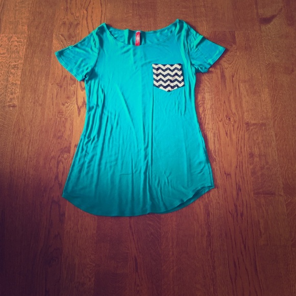 Like New Teal tunic with chevron pocket -Small