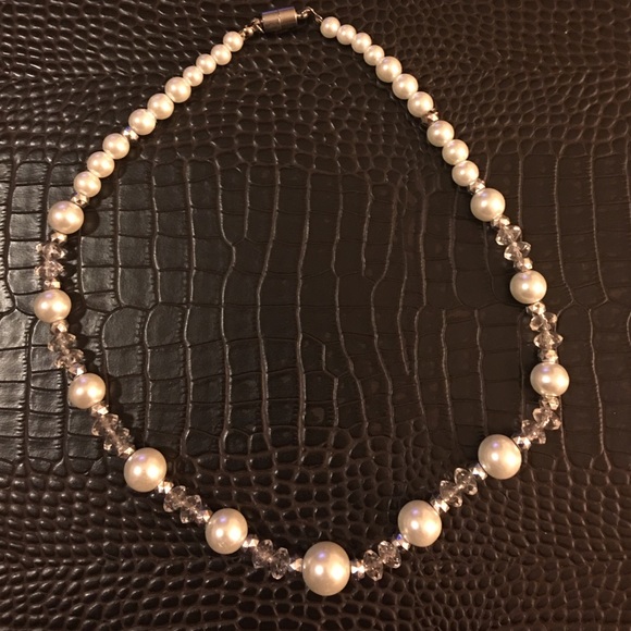 Vintage necklace w Pearl Accents