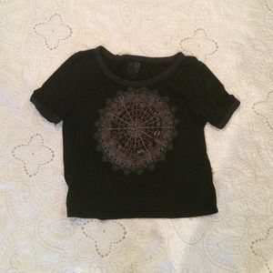 Cute semi cropped tee