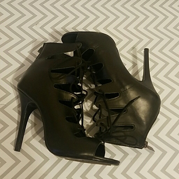 Chinese Laundry Heels - Picture 2 of 5