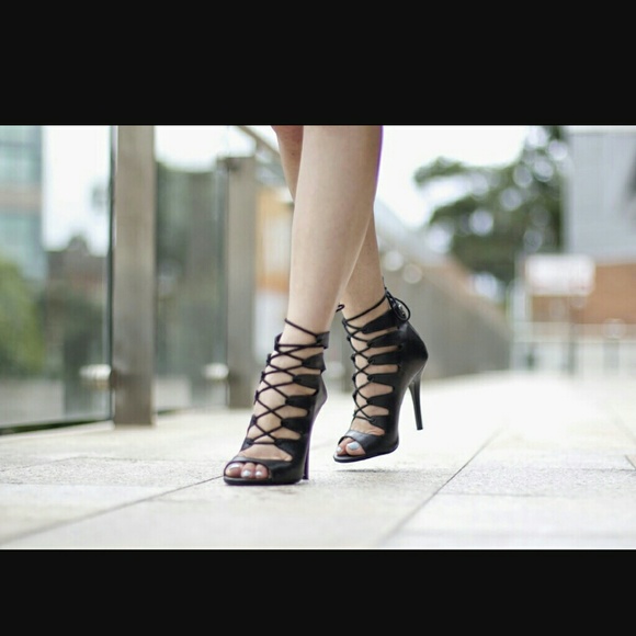 Chinese Laundry Heels - Picture 4 of 5