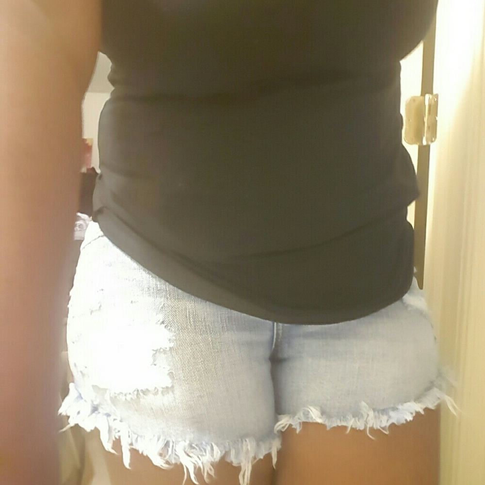 Shorts - Picture 4 of 4
