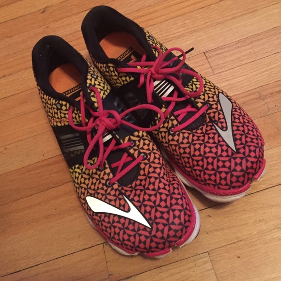 Brooks Running Sneakers
