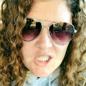 Meet your Posher, Stefanie