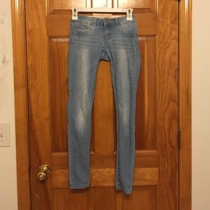 Light wash skinny jeans