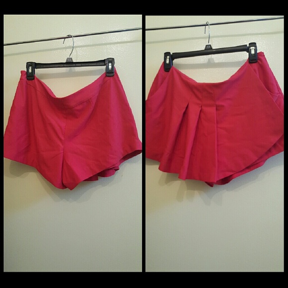 Red Skort