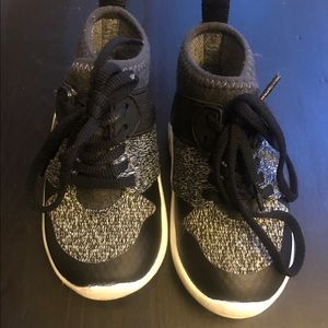 Tweed Hi Top Sneaker