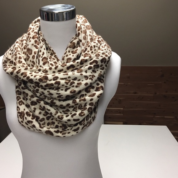 Leopard print scarf