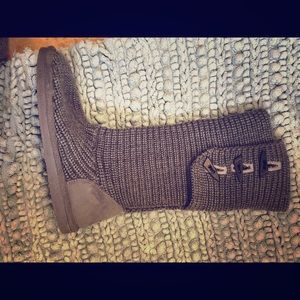 Sweater boots