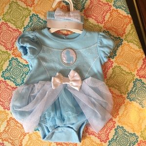 NB Cinderella onsie