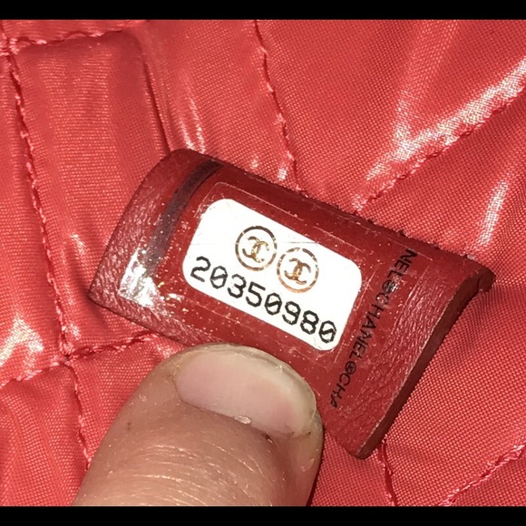 Chanel red lamb leather clutch. - Picture 3 of 4