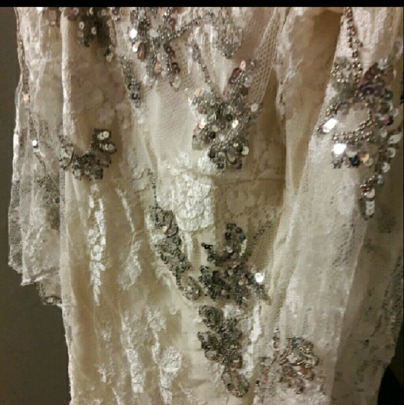 Temperley of London Equisite - Picture 3 of 3