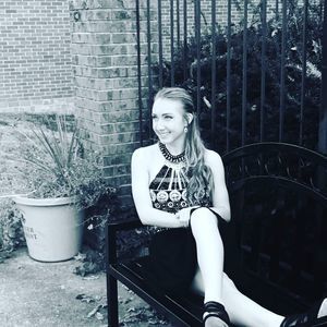 Meet your Posher, Elle