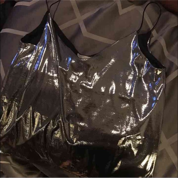 H&m shiny top - Picture 3 of 4