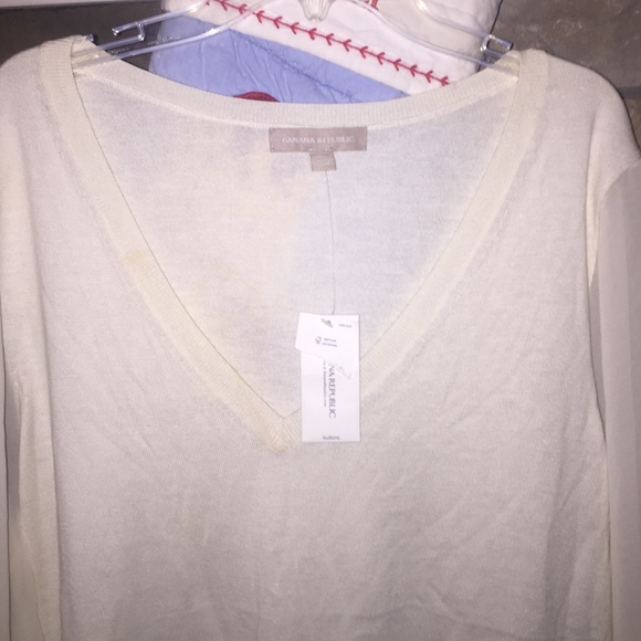 Banana Republic Vee Neck Sweater Wirh Sheer Arms - Picture 2 of 4