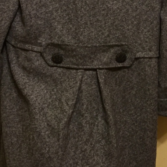 Grey coat - Picture 3 of 4