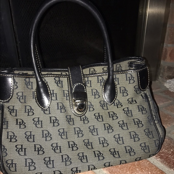 Dooney & Bourke purse