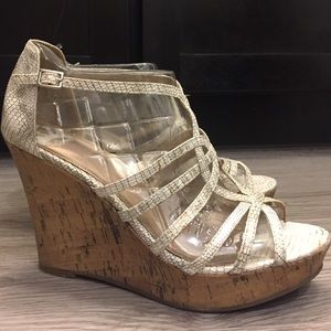 White faux snakeskin wedges