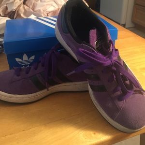 Adidas athletic shows！