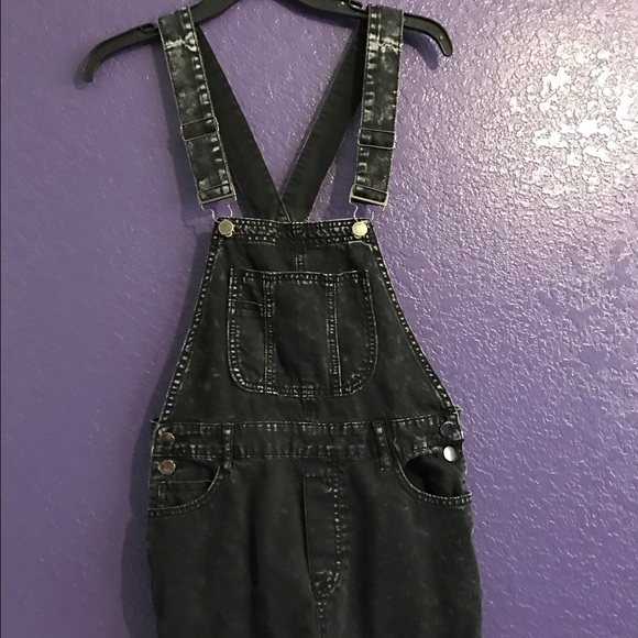 F21 black denim overalls