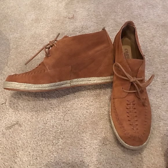 Wedge bootie