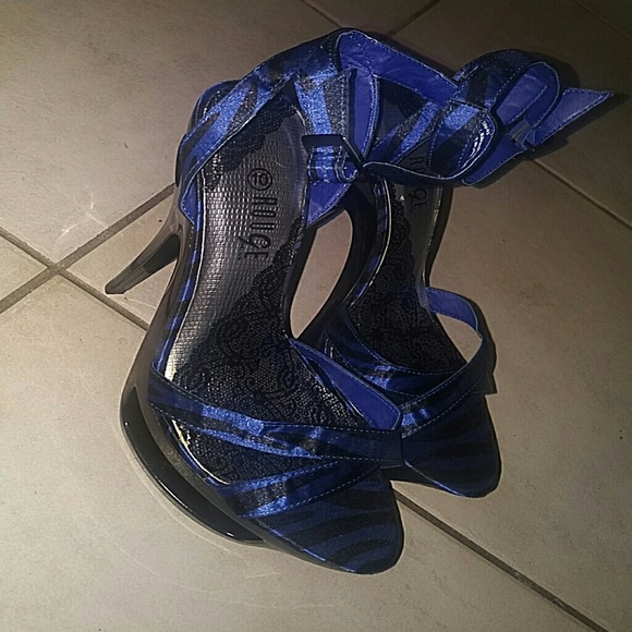 Blue heels new