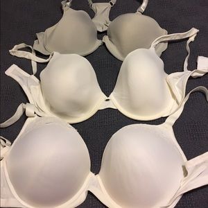 Bundle of three bras
