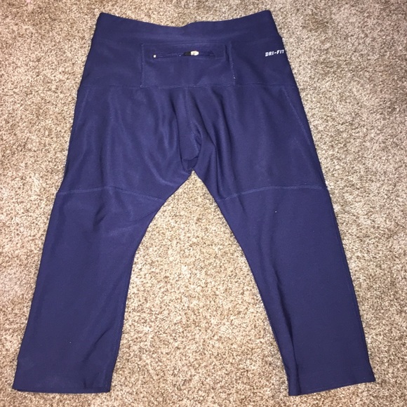 Nike crop leggings! - Picture 2 of 4