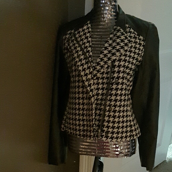 Houndstooth moto