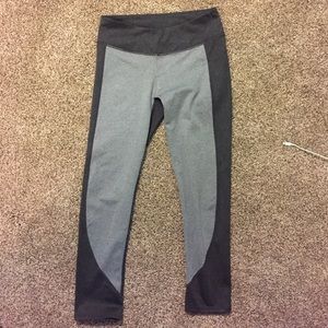 Fabletics crop leggings