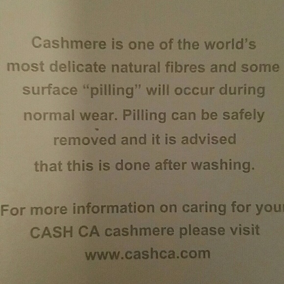 Cash Ca 100% Cashmere pom pom scarf **BRAND NEW** - Picture 3 of 3