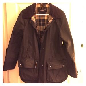 Barbour- Classic Beadnell Waxed Jacket - Olive