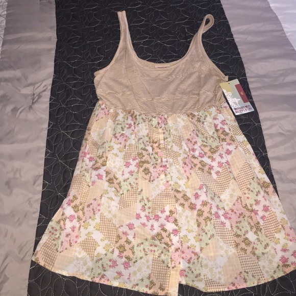 NWT multi color top sz M