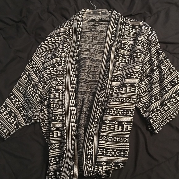 Forever 21. Cardigan