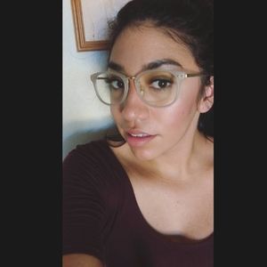 Meet your Posher, Dominique