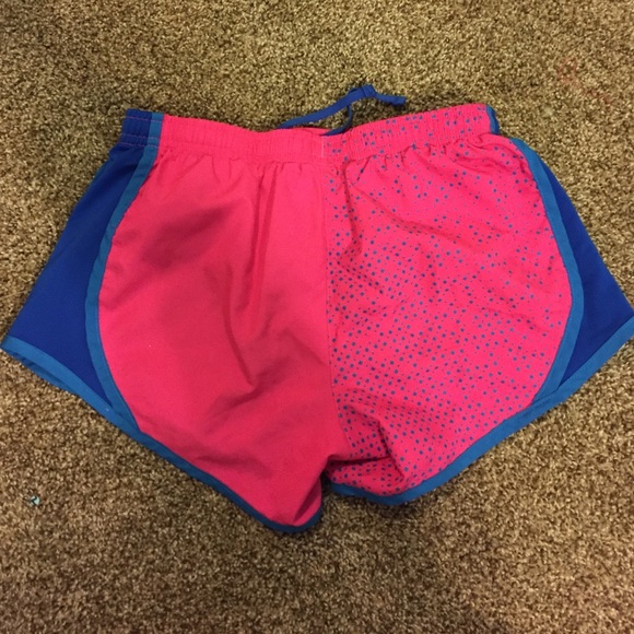 Youth S Nike shorts❣️ - Picture 2 of 2