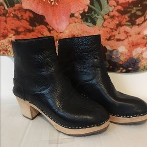 Nina Z NYC clog boots
