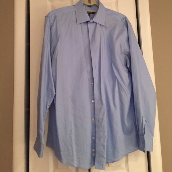 Kenneth Cole Reaction Light Blue button down - Picture 1 of 3